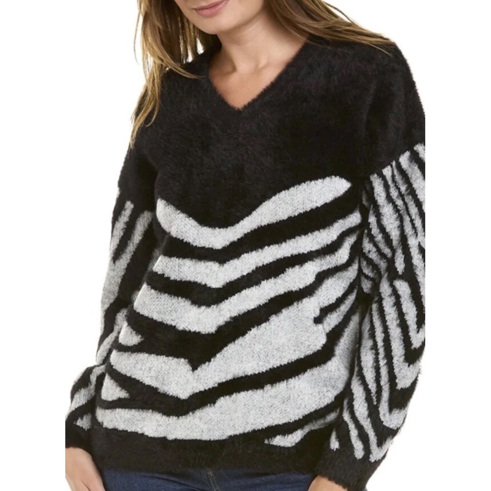 Vince Camuto Zebra-Print Eyelash Sweater Antique White‎ S